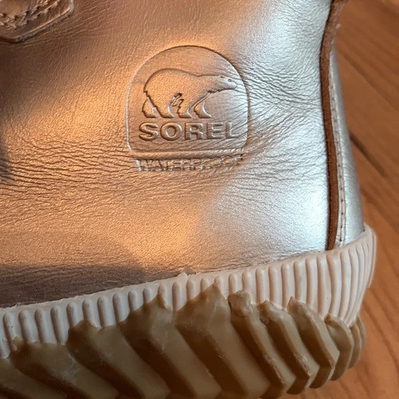 Sorel boots 7.5 deals